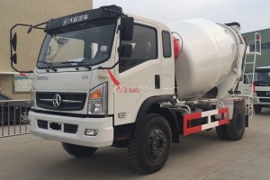 大运运途6方搅拌车